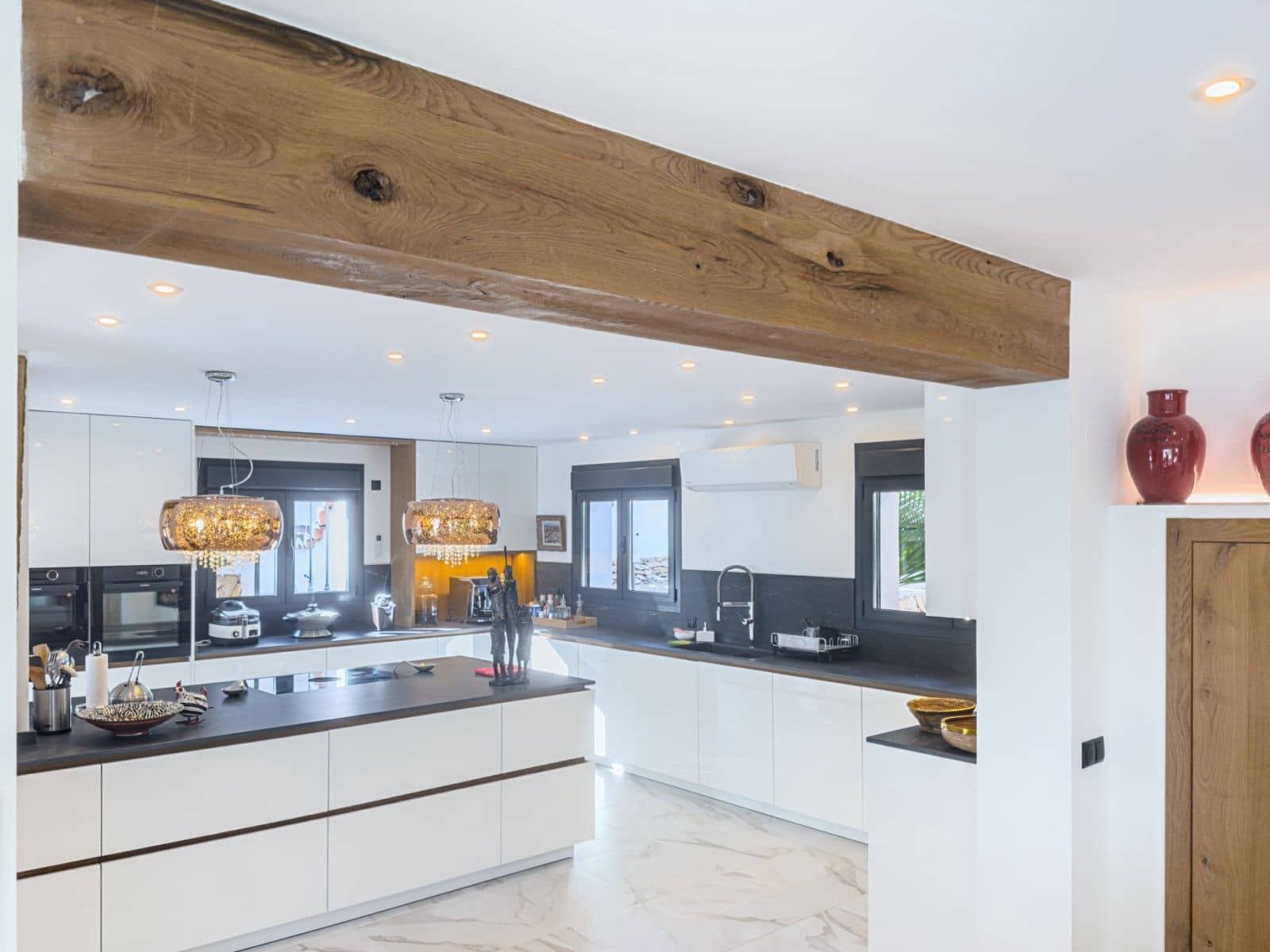 4 bedroom Villa for sale in Benissa with pool garage - € 2,490,000 (Ref: 9127982)