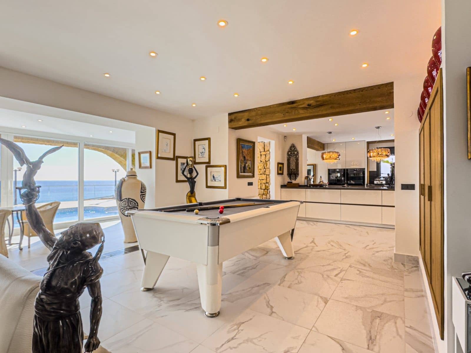 4 bedroom Villa for sale in Benissa with pool garage - € 2,490,000 (Ref: 9127982)