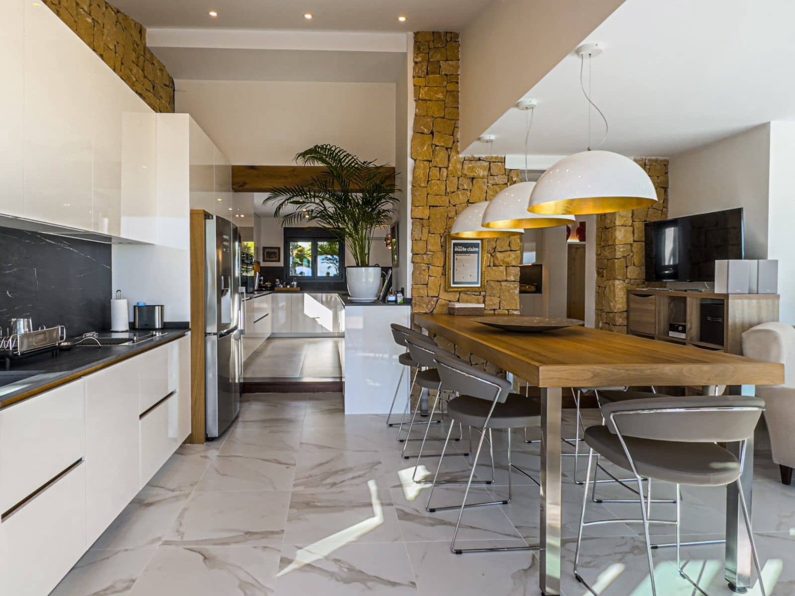 4 bedroom Villa for sale in Benissa with pool garage - € 2,490,000 (Ref: 9127982)