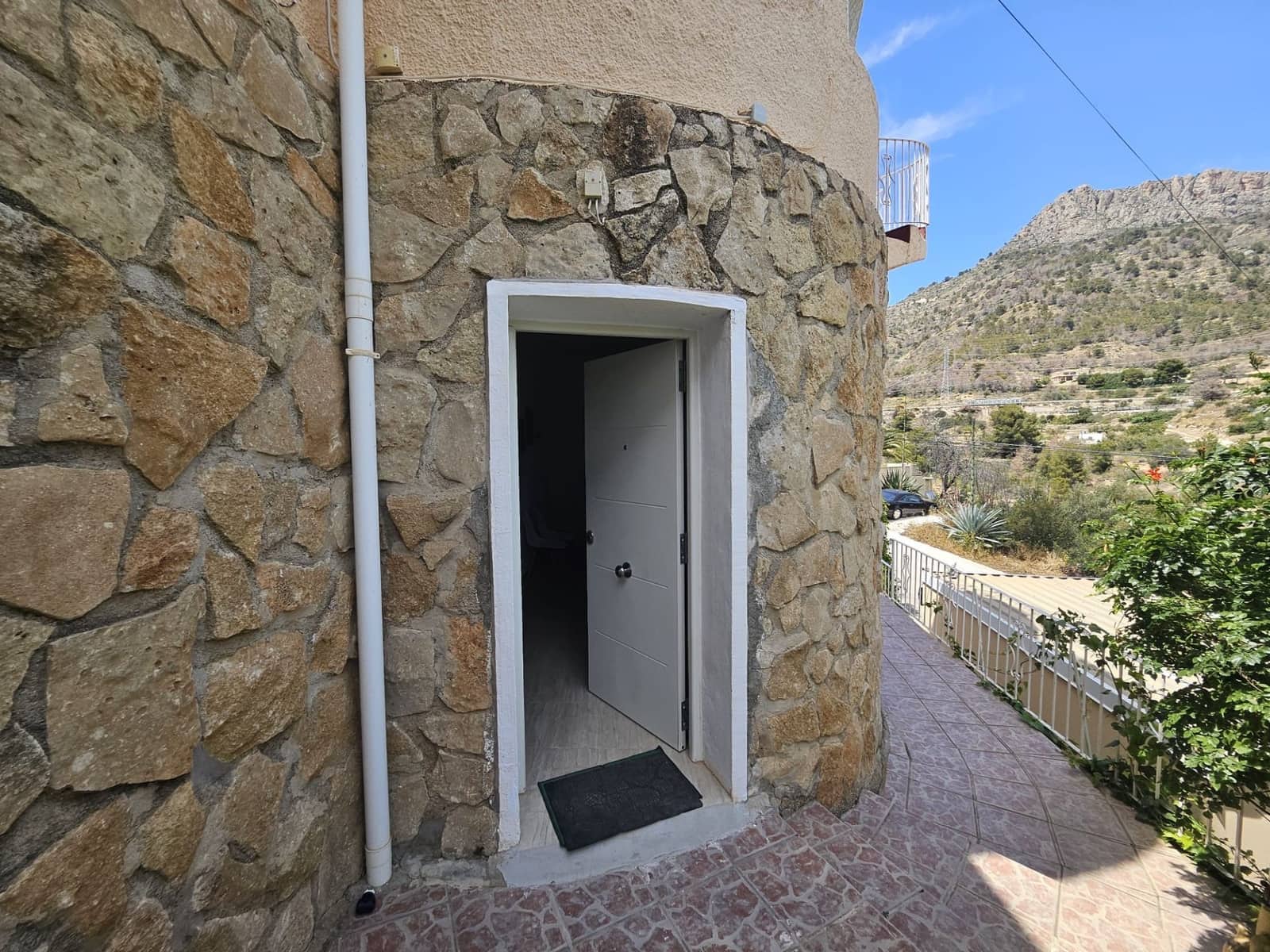 3 makuuhuone Huvila myytävänä paikassa Calpe / Calp mukana uima-altaan - 460 000 € (Ref: 9136903)