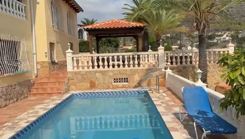 4 sovrum Villa till salu i Calpe / Calp med pool garage - 890 000 € (Ref: 9145236)