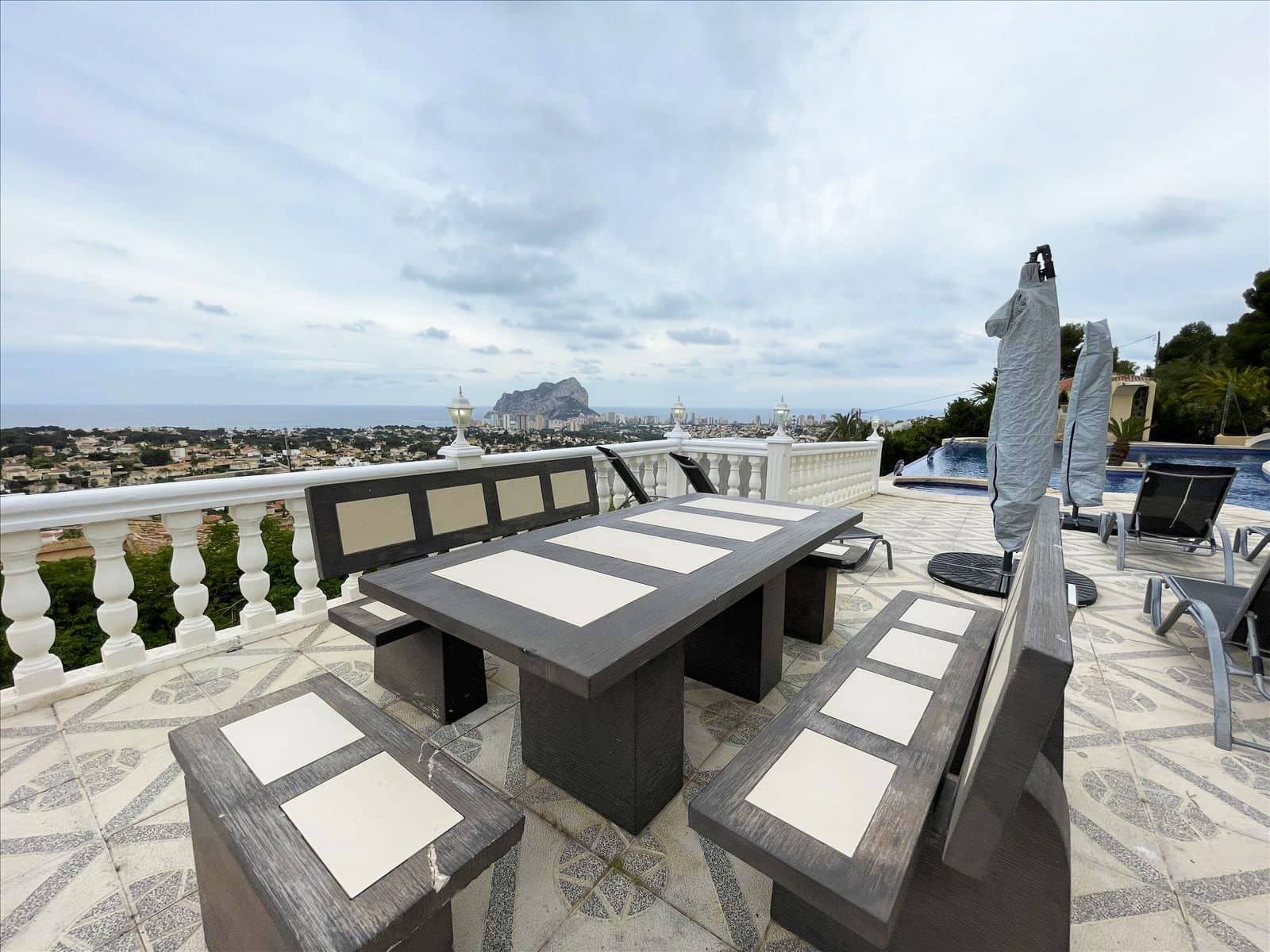 4 chambre Villa/Maison à vendre à Calpe / Calp avec piscine garage - 1 250 000 € (Ref: 9189019)