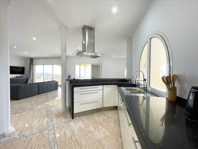 4 chambre Villa/Maison à vendre à Calpe / Calp avec piscine garage - 1 250 000 € (Ref: 9189019)