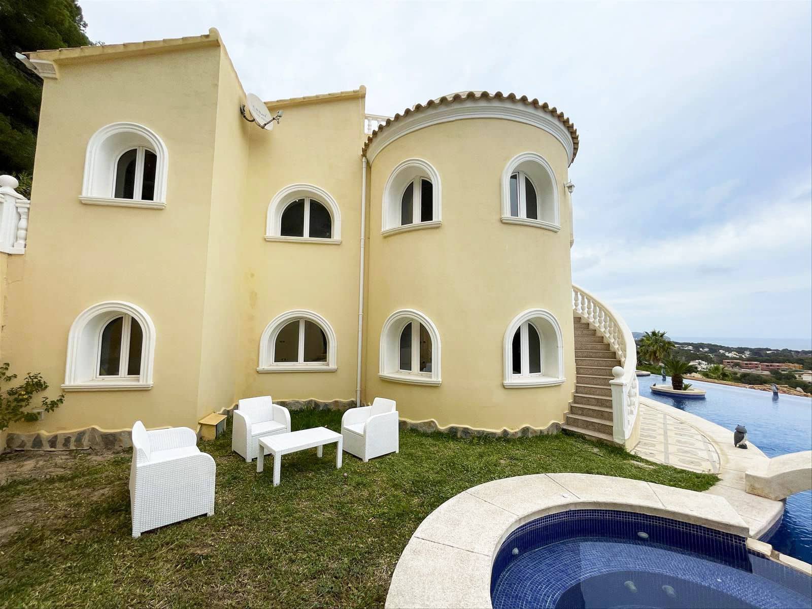 4 chambre Villa/Maison à vendre à Calpe / Calp avec piscine garage - 1 250 000 € (Ref: 9189019)