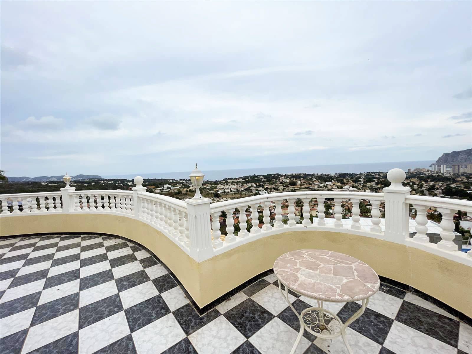 4 chambre Villa/Maison à vendre à Calpe / Calp avec piscine garage - 1 250 000 € (Ref: 9189019)