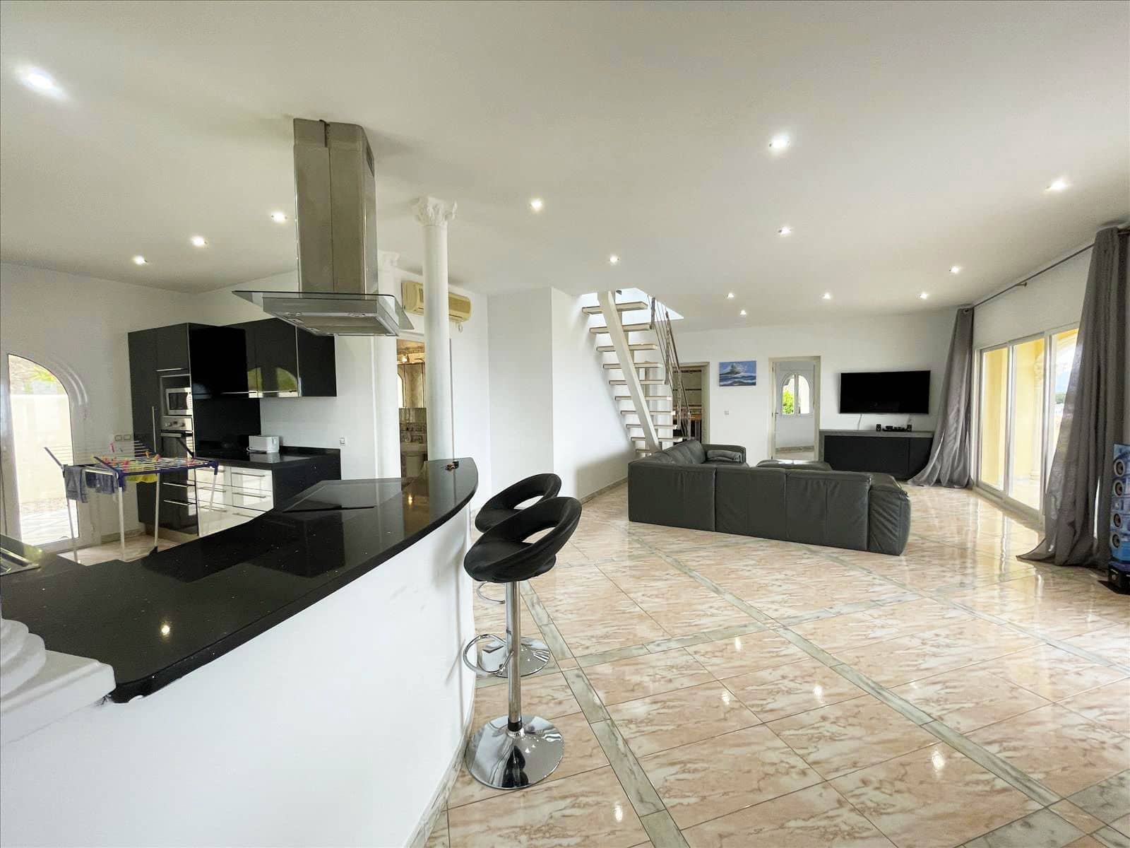 4 chambre Villa/Maison à vendre à Calpe / Calp avec piscine garage - 1 250 000 € (Ref: 9189019)