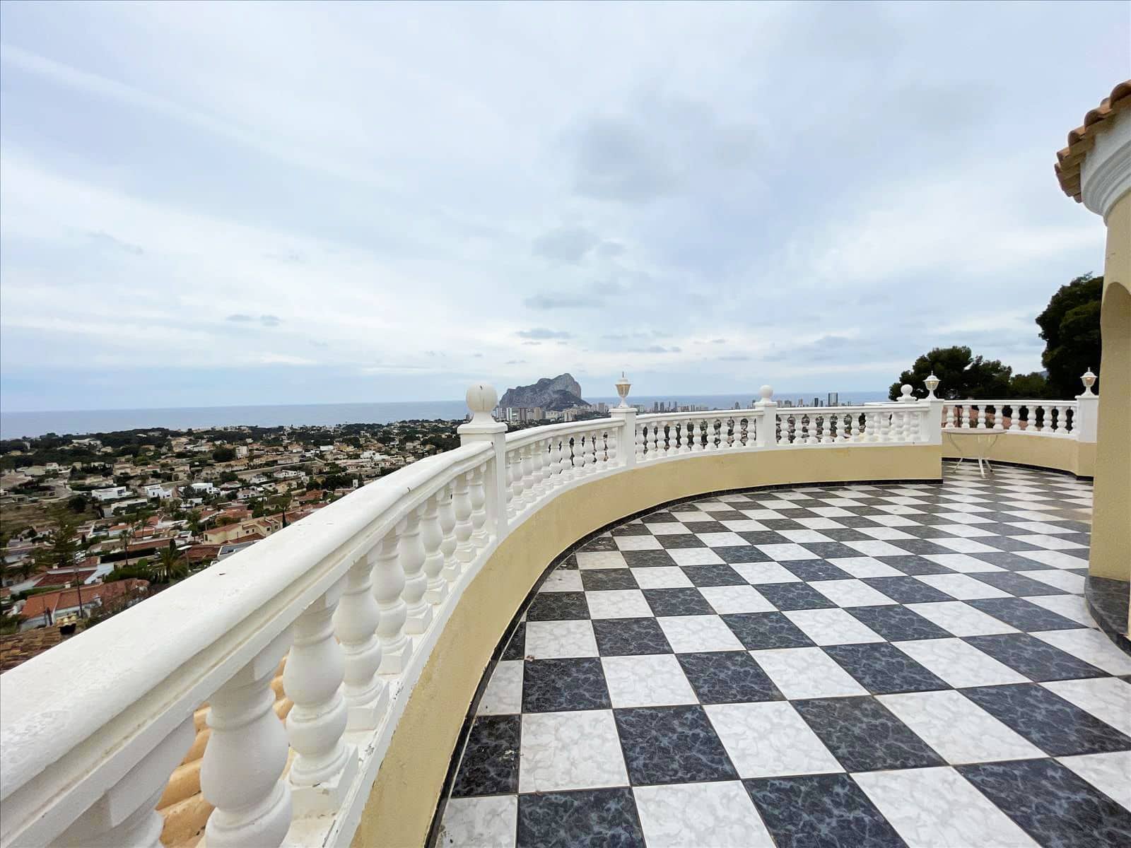 4 chambre Villa/Maison à vendre à Calpe / Calp avec piscine garage - 1 250 000 € (Ref: 9189019)