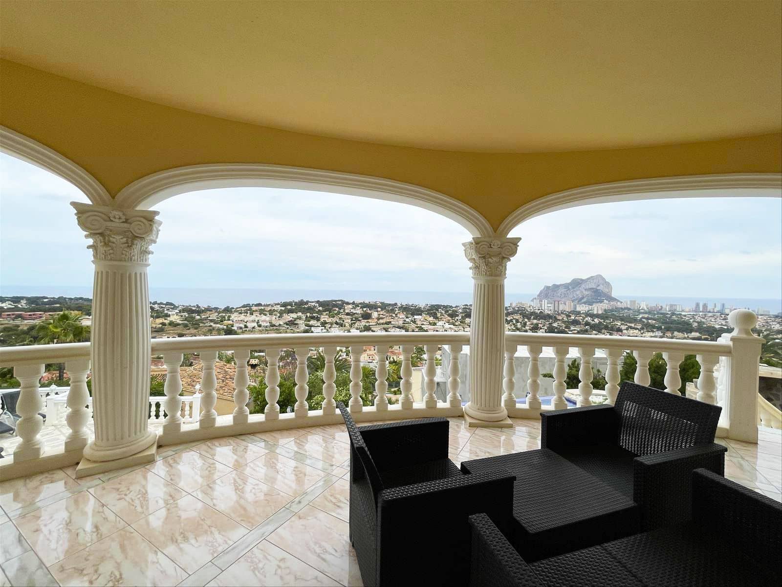 4 chambre Villa/Maison à vendre à Calpe / Calp avec piscine garage - 1 250 000 € (Ref: 9189019)