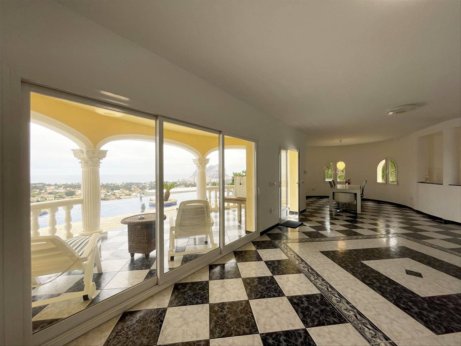 4 chambre Villa/Maison à vendre à Calpe / Calp avec piscine garage - 1 250 000 € (Ref: 9189019)