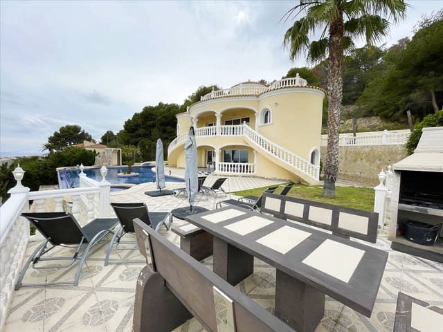 4 chambre Villa/Maison à vendre à Calpe / Calp avec piscine garage - 1 250 000 € (Ref: 9189019)