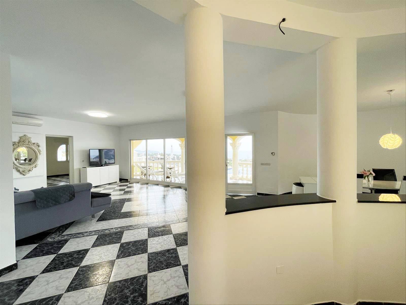 4 chambre Villa/Maison à vendre à Calpe / Calp avec piscine garage - 1 250 000 € (Ref: 9189019)