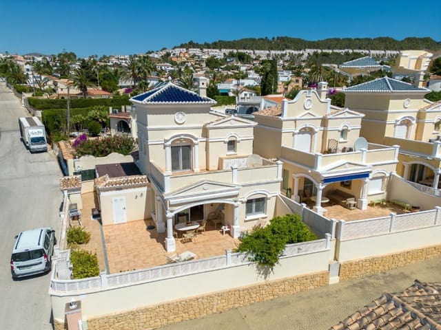 3 soverom Bungalow til salgs i Calpe / Calp med svømmebasseng garasje - € 435 000 (Ref: 9197487)