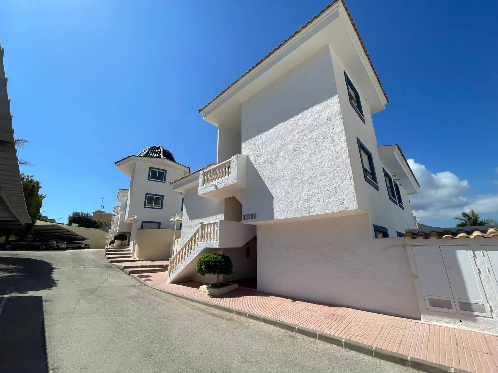 2 makuuhuone Paritalo myytävänä paikassa Calpe / Calp mukana uima-altaan 
autotalli - 266 200 € (Ref: 9228242)