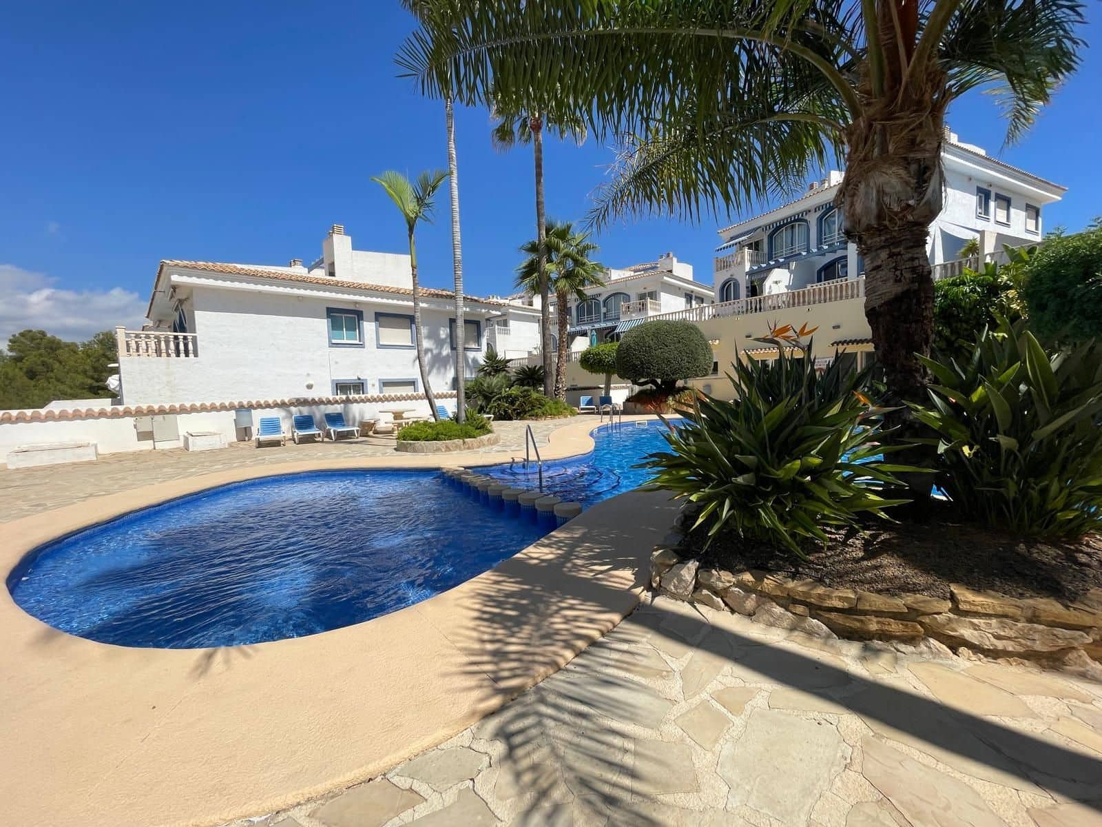 2 makuuhuone Paritalo myytävänä paikassa Calpe / Calp mukana uima-altaan 
autotalli - 266 200 € (Ref: 9228242)