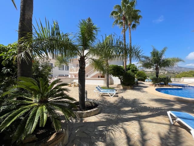 2 Zimmer Doppelhaus zu verkaufen in Calpe / Calp mit Pool Garage - 266.200 € (Ref: 9228242)