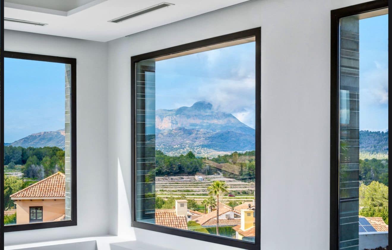 5 bedroom Villa for sale in Javea / Xabia with pool garage - € 2,499,000 (Ref: 9230310)