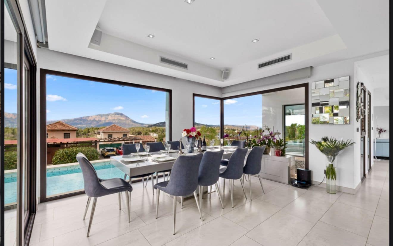 5 bedroom Villa for sale in Javea / Xabia with pool garage - € 2,499,000 (Ref: 9230310)