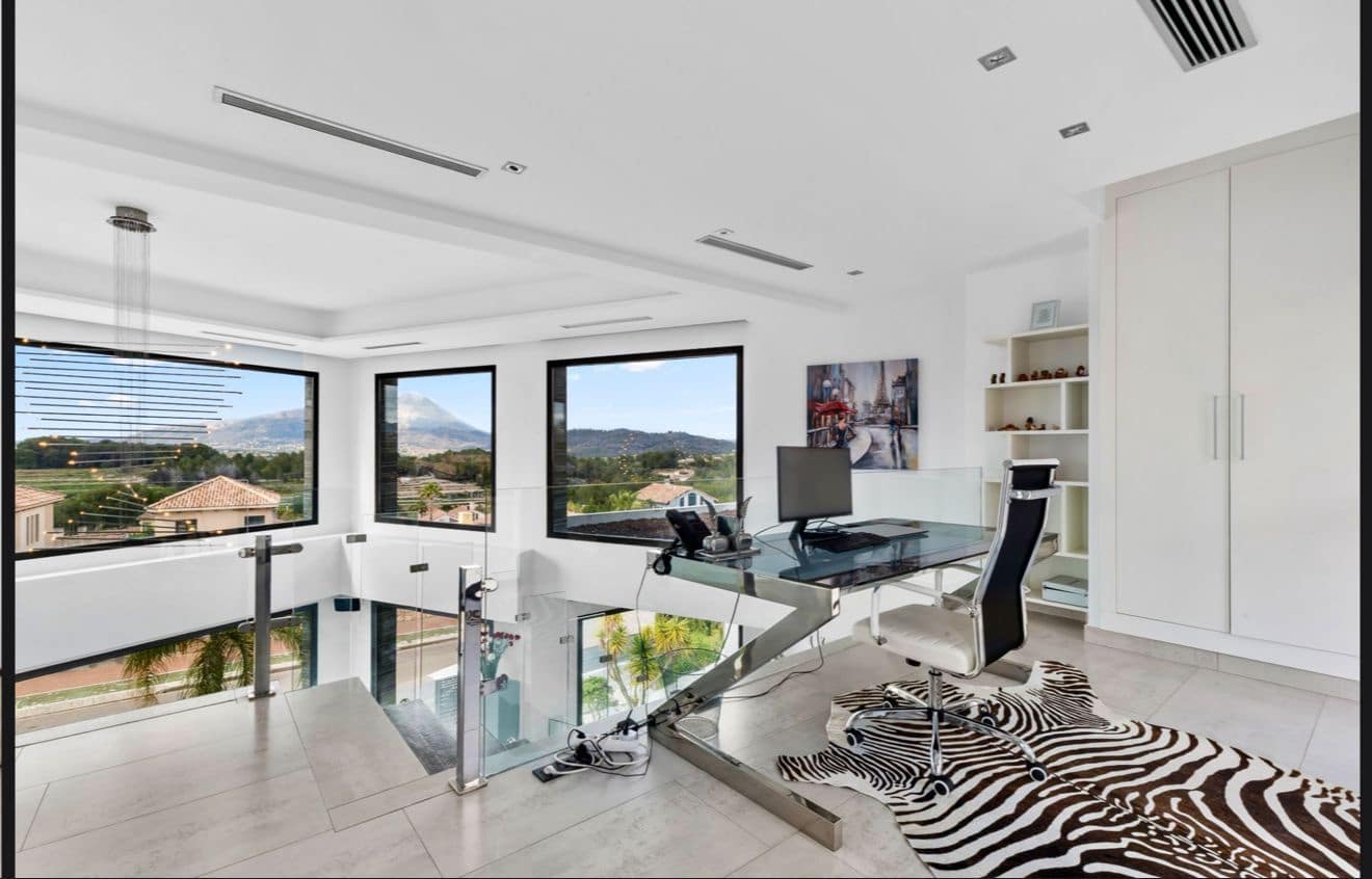 5 bedroom Villa for sale in Javea / Xabia with pool garage - € 2,499,000 (Ref: 9230310)