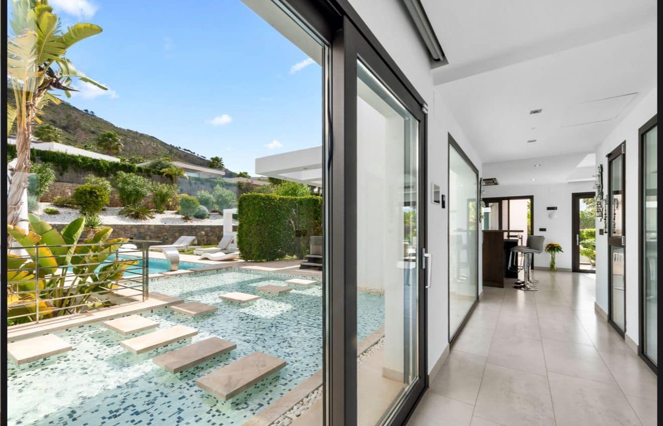 5 bedroom Villa for sale in Javea / Xabia with pool garage - € 2,499,000 (Ref: 9230310)