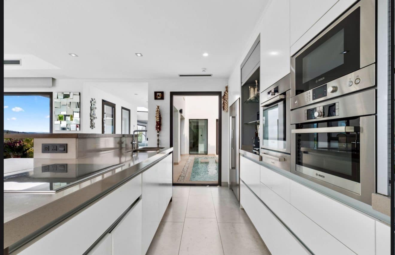 5 bedroom Villa for sale in Javea / Xabia with pool garage - € 2,499,000 (Ref: 9230310)