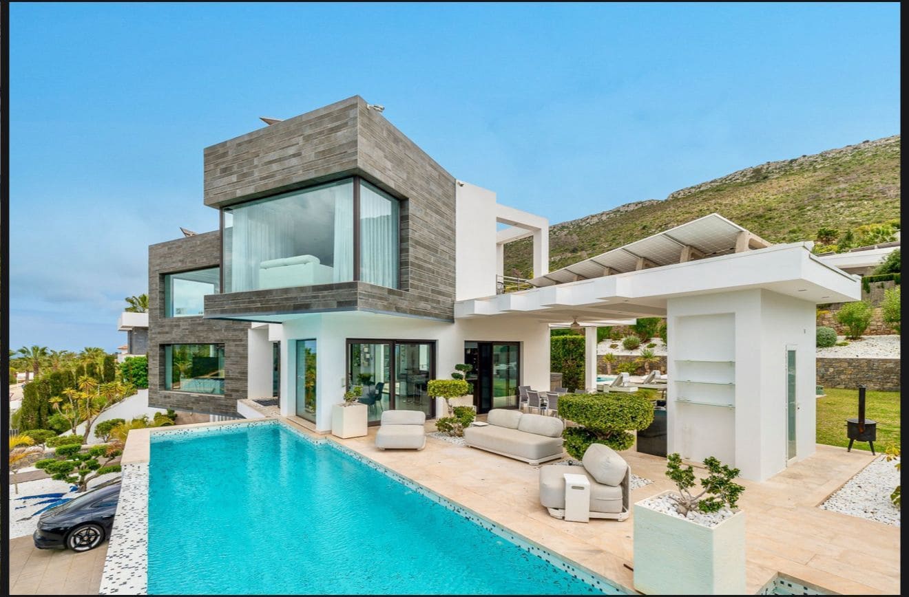 5 bedroom Villa for sale in Javea / Xabia with pool garage - € 2,499,000 (Ref: 9230310)