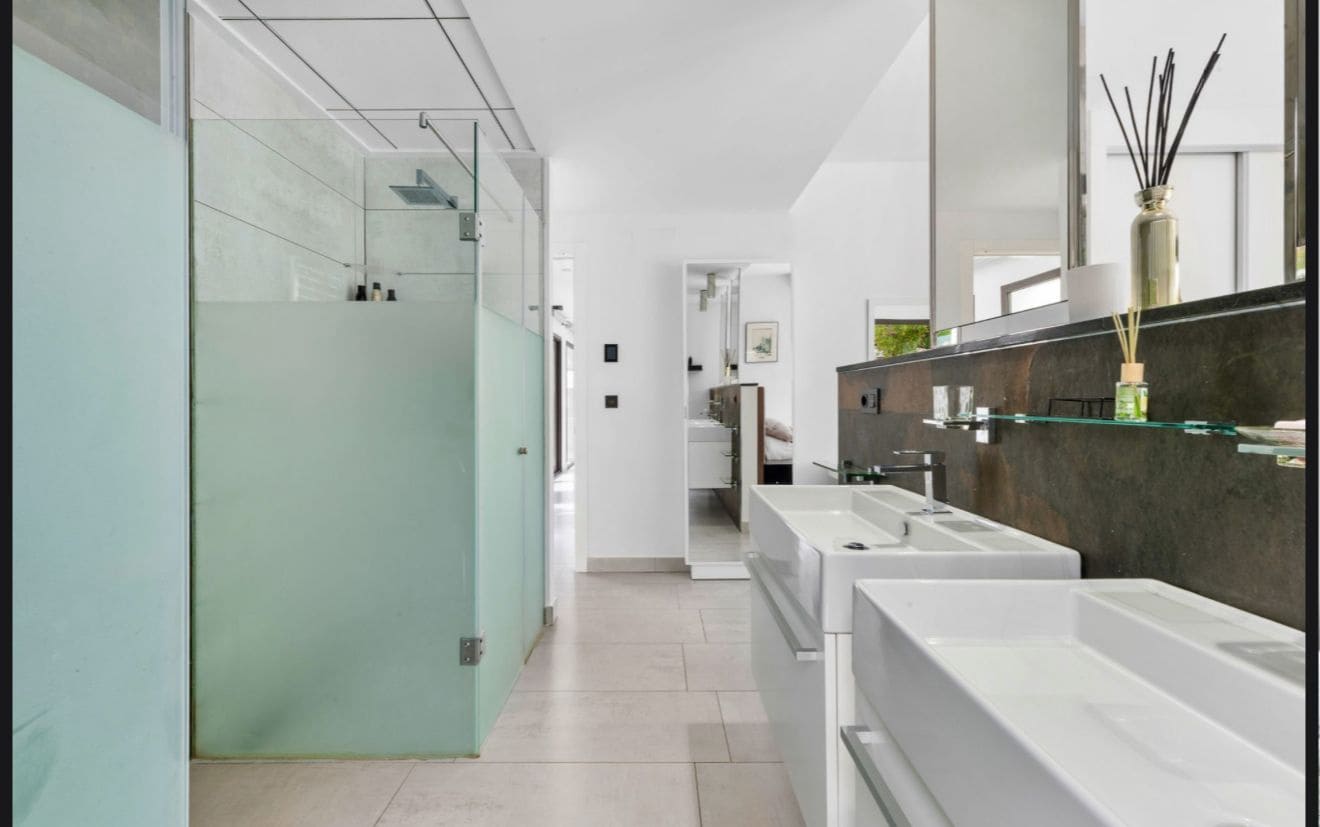 5 bedroom Villa for sale in Javea / Xabia with pool garage - € 2,499,000 (Ref: 9230310)