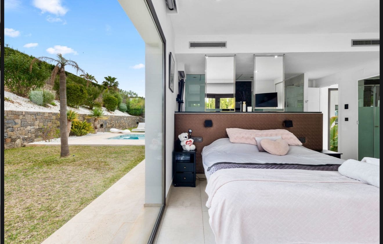 5 bedroom Villa for sale in Javea / Xabia with pool garage - € 2,499,000 (Ref: 9230310)