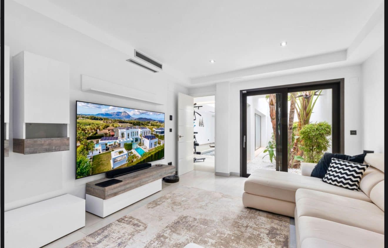 5 bedroom Villa for sale in Javea / Xabia with pool garage - € 2,499,000 (Ref: 9230310)