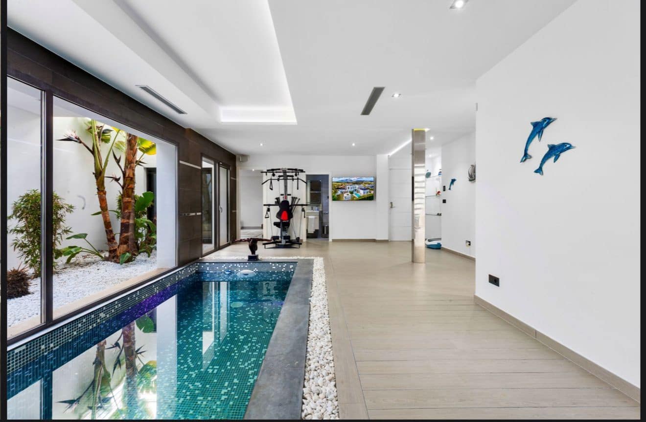 5 bedroom Villa for sale in Javea / Xabia with pool garage - € 2,499,000 (Ref: 9230310)