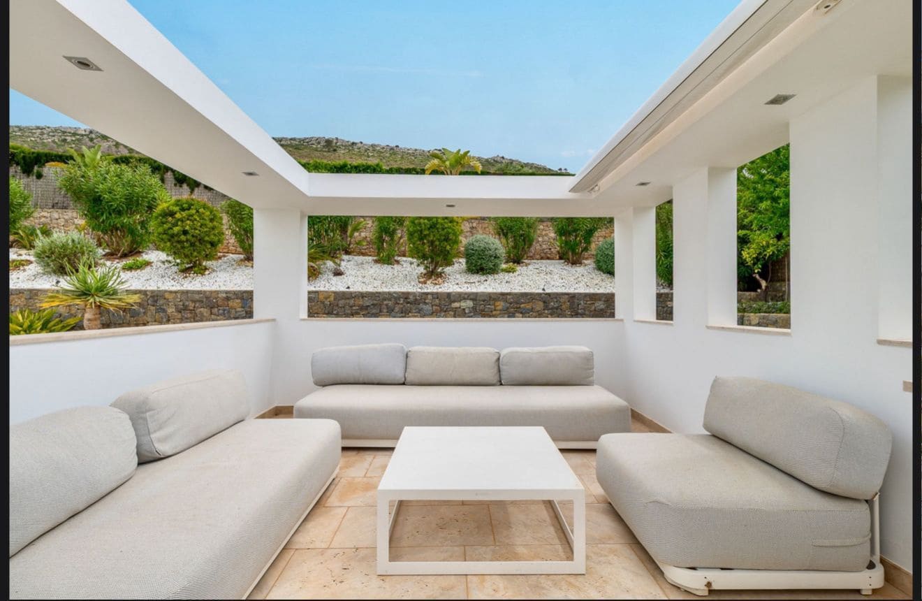 5 bedroom Villa for sale in Javea / Xabia with pool garage - € 2,499,000 (Ref: 9230310)