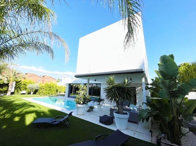 2 soveværelse Villa til salg i Calpe / Calp med swimmingpool garage - € 1.140.000 (Ref: 9294184)