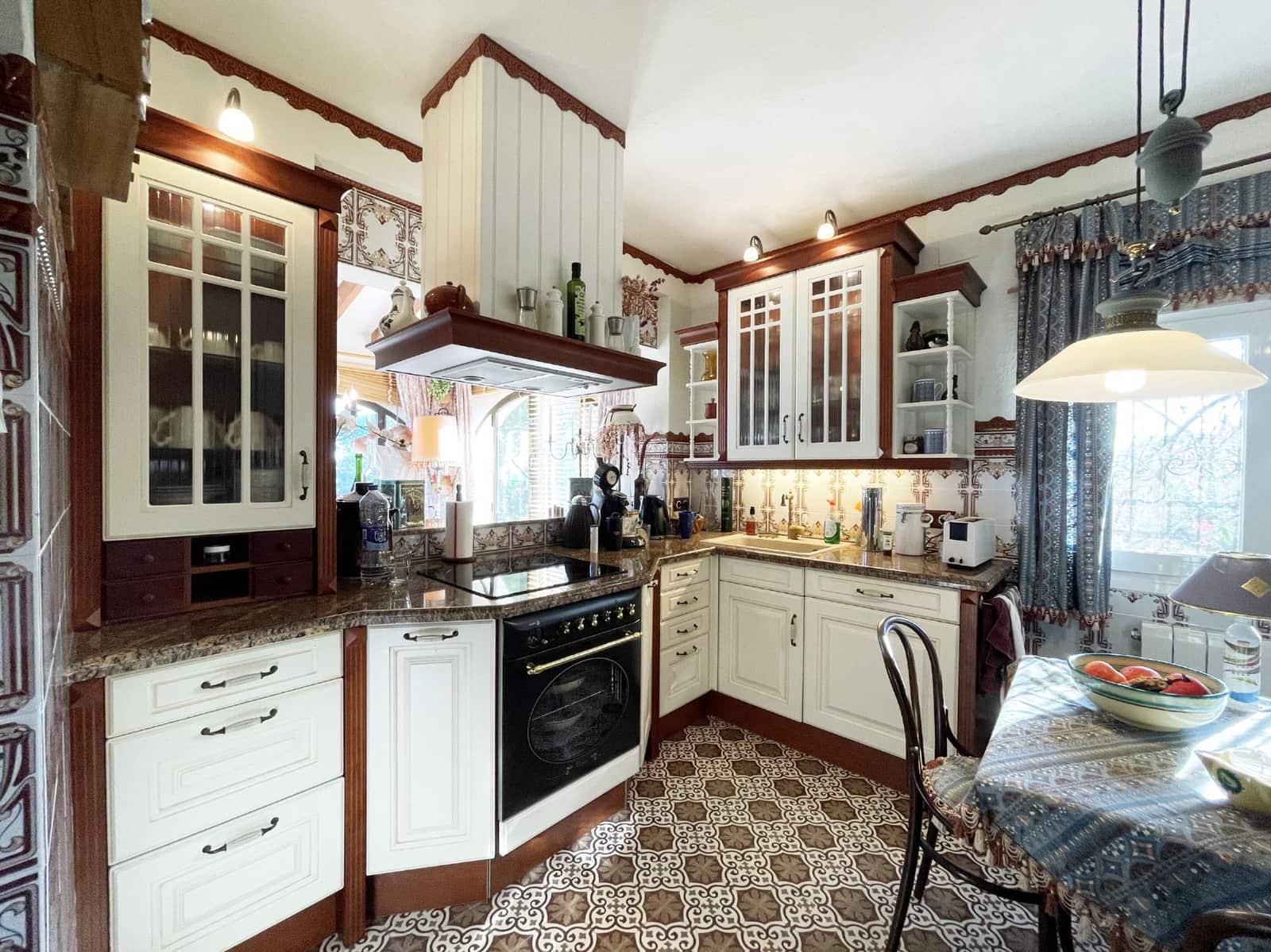 5 Zimmer Villa zu verkaufen in Calpe / Calp mit Pool Garage - 850.000 € (Ref: 9294185)