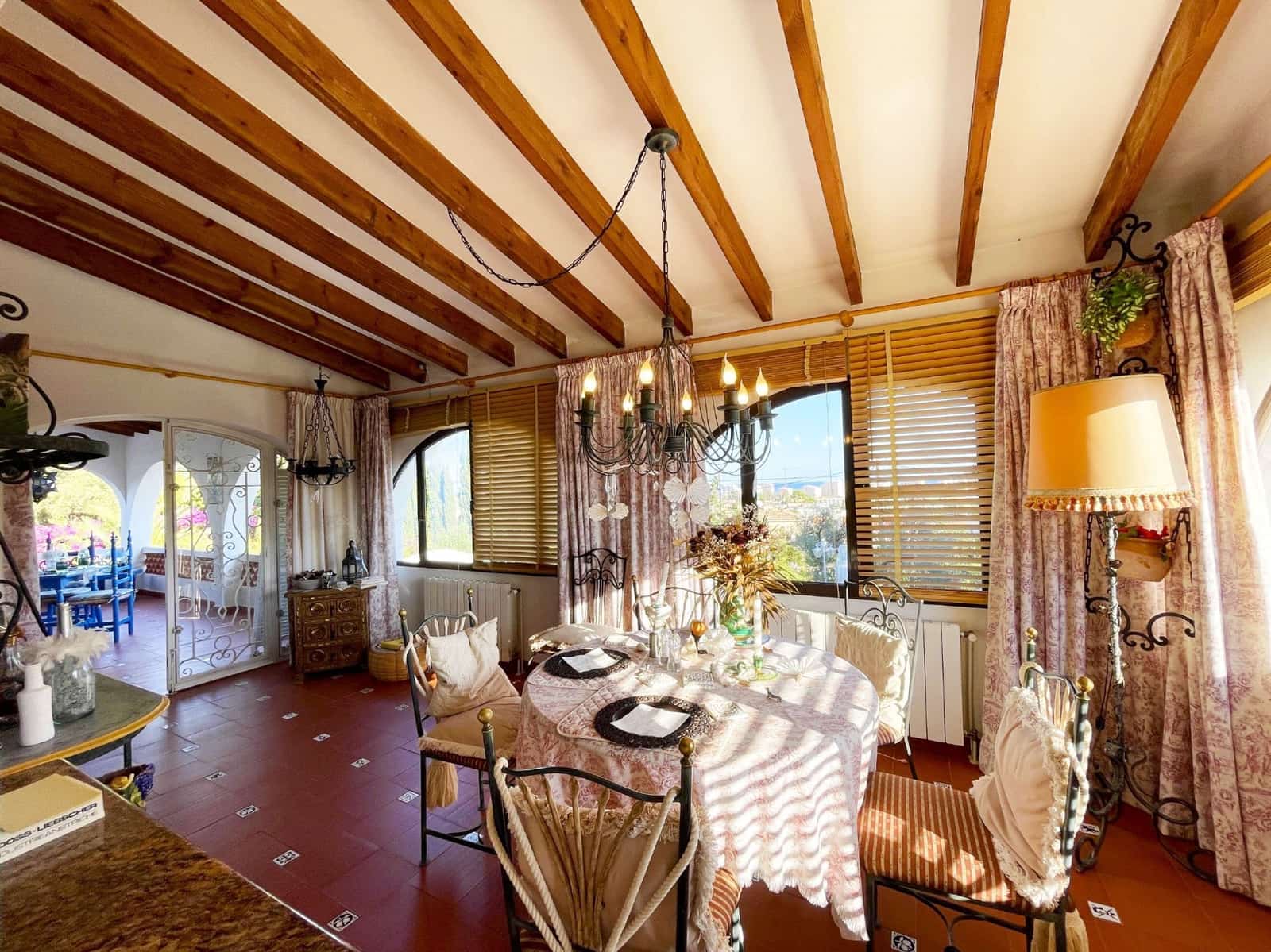 5 Zimmer Villa zu verkaufen in Calpe / Calp mit Pool Garage - 850.000 € (Ref: 9294185)