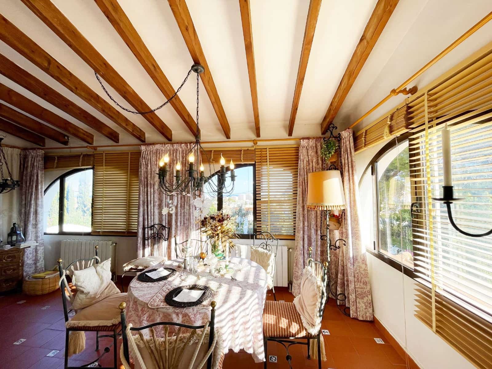 5 Zimmer Villa zu verkaufen in Calpe / Calp mit Pool Garage - 850.000 € (Ref: 9294185)