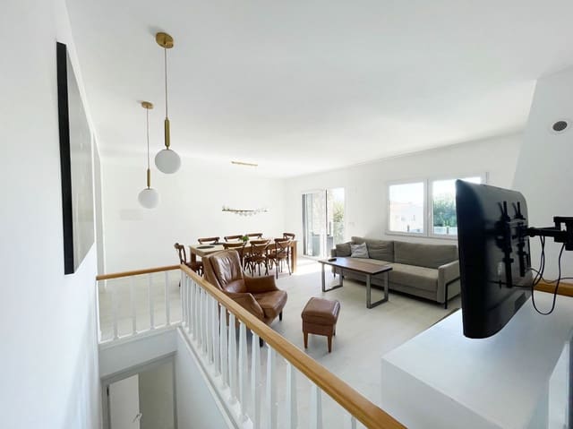 5 chambre Villa/Maison à vendre à Calpe / Calp avec piscine garage - 749 000 € (Ref: 9294186)