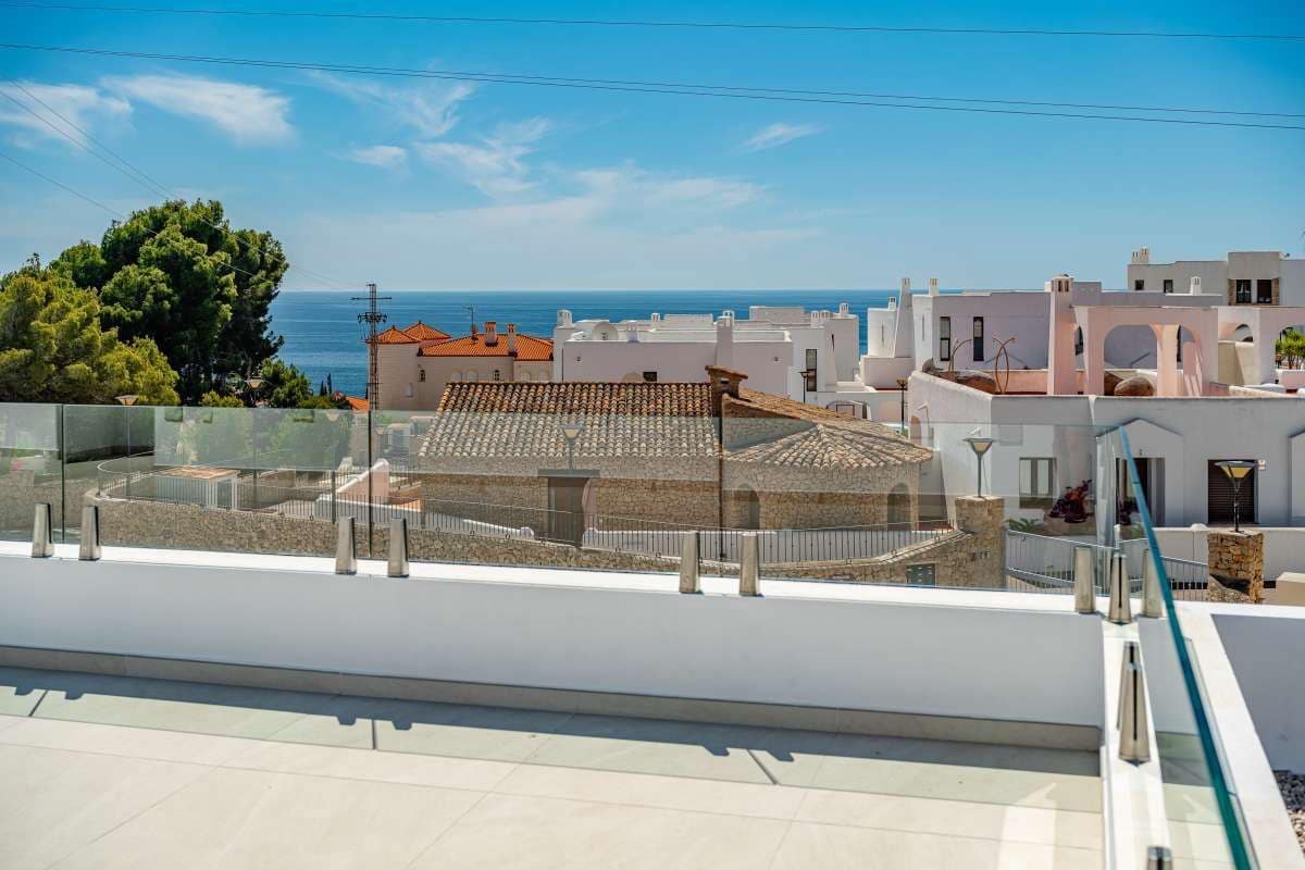 Chalet de 4 habitaciones en Calpe / Calp en venta con piscina garaje - 1.599.000 € (Ref: 9321479)