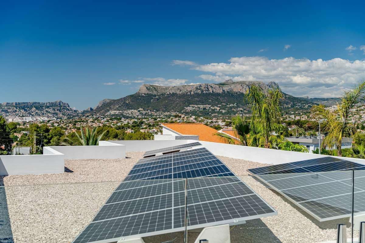 Chalet de 4 habitaciones en Calpe / Calp en venta con piscina garaje - 1.599.000 € (Ref: 9321479)