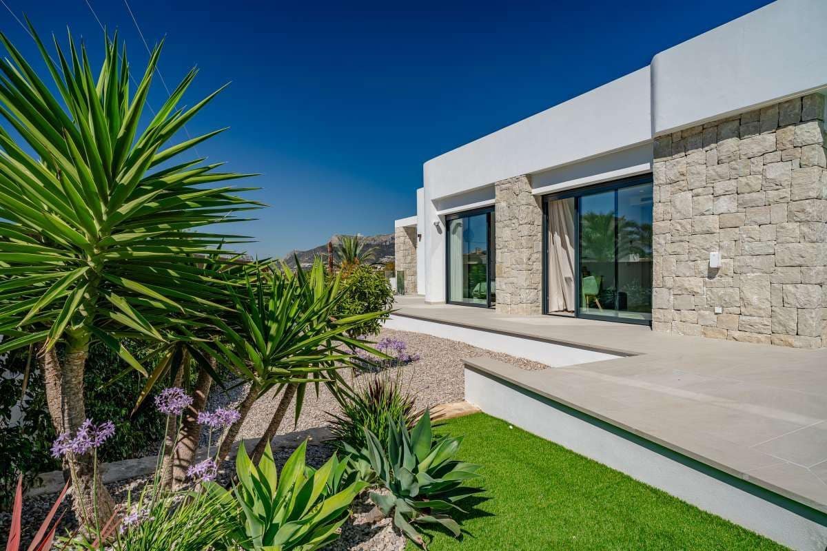 Chalet de 4 habitaciones en Calpe / Calp en venta con piscina garaje - 1.599.000 € (Ref: 9321479)