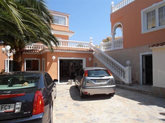 5 makuuhuone Huvila myytävänä paikassa Maryvilla, Calpe / Calp mukana uima-altaan 
autotalli - 895 000 € (Ref: 9321481)
