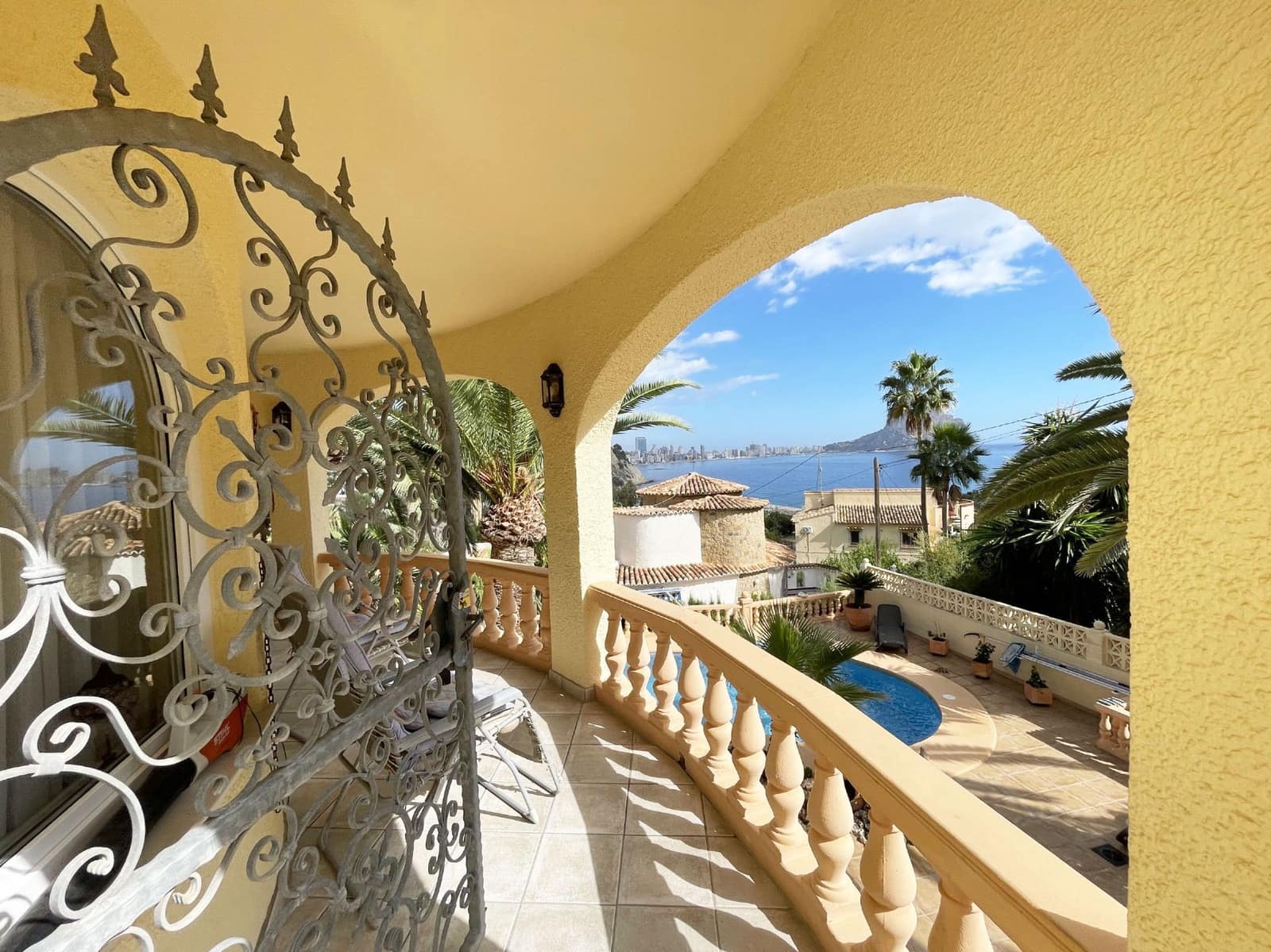 5 chambre Villa/Maison à vendre à Calpe / Calp avec piscine garage - 900 000 € (Ref: 9343181)