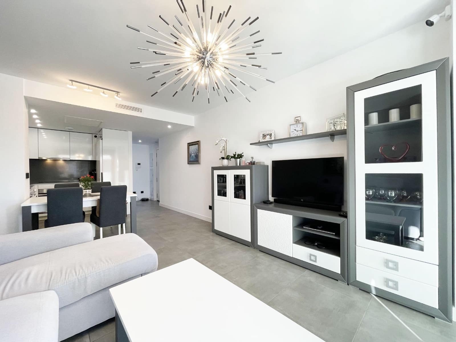 2 bedroom Apartment for sale in Calpe / Calp with pool garage - € 425,000 (Ref: 9353183)