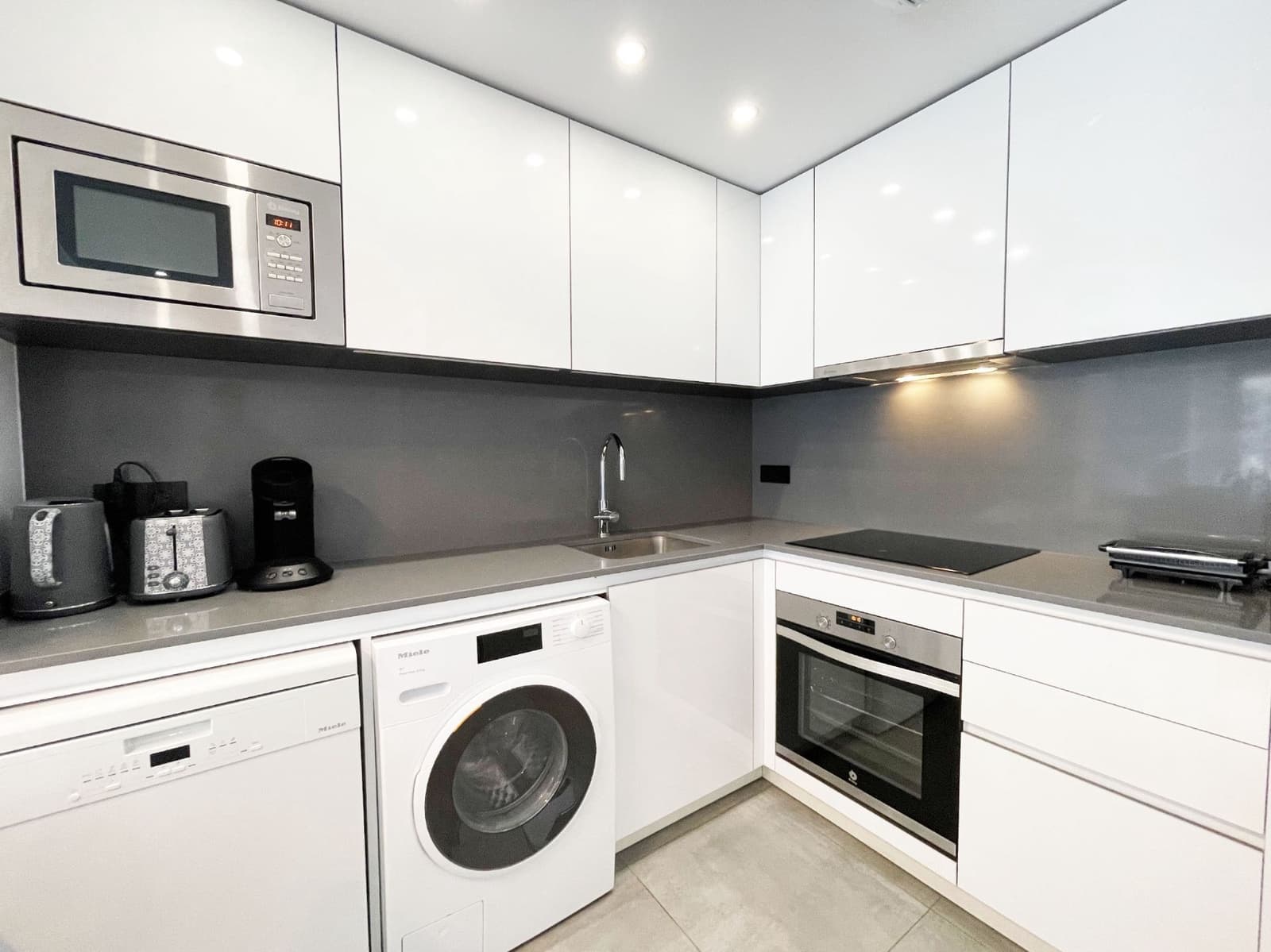 2 bedroom Apartment for sale in Calpe / Calp with pool garage - € 425,000 (Ref: 9353183)