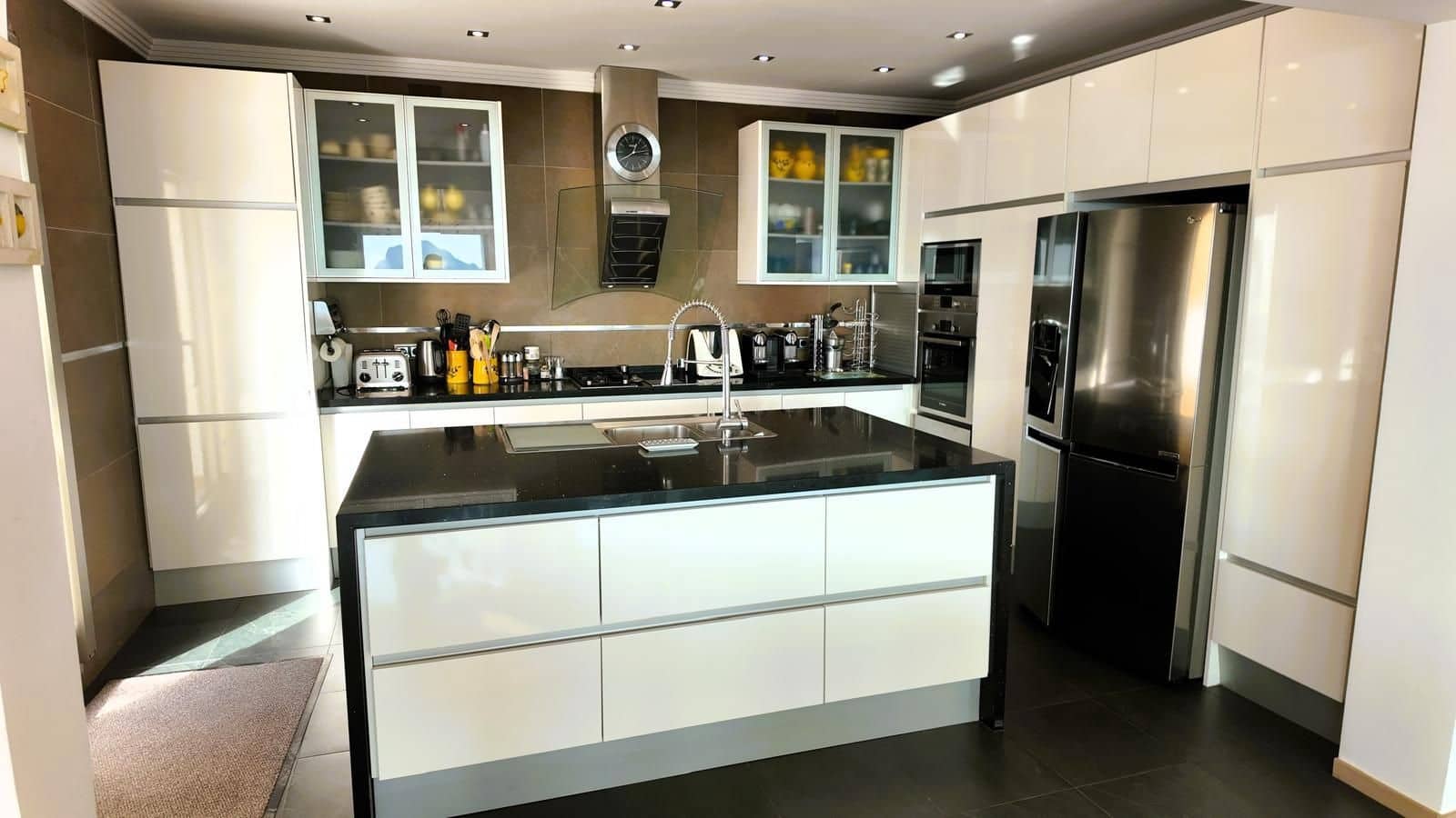 8 quarto Moradia para venda em Calpe / Calp com piscina garagem - 1 450 000 € (Ref: 9387490)