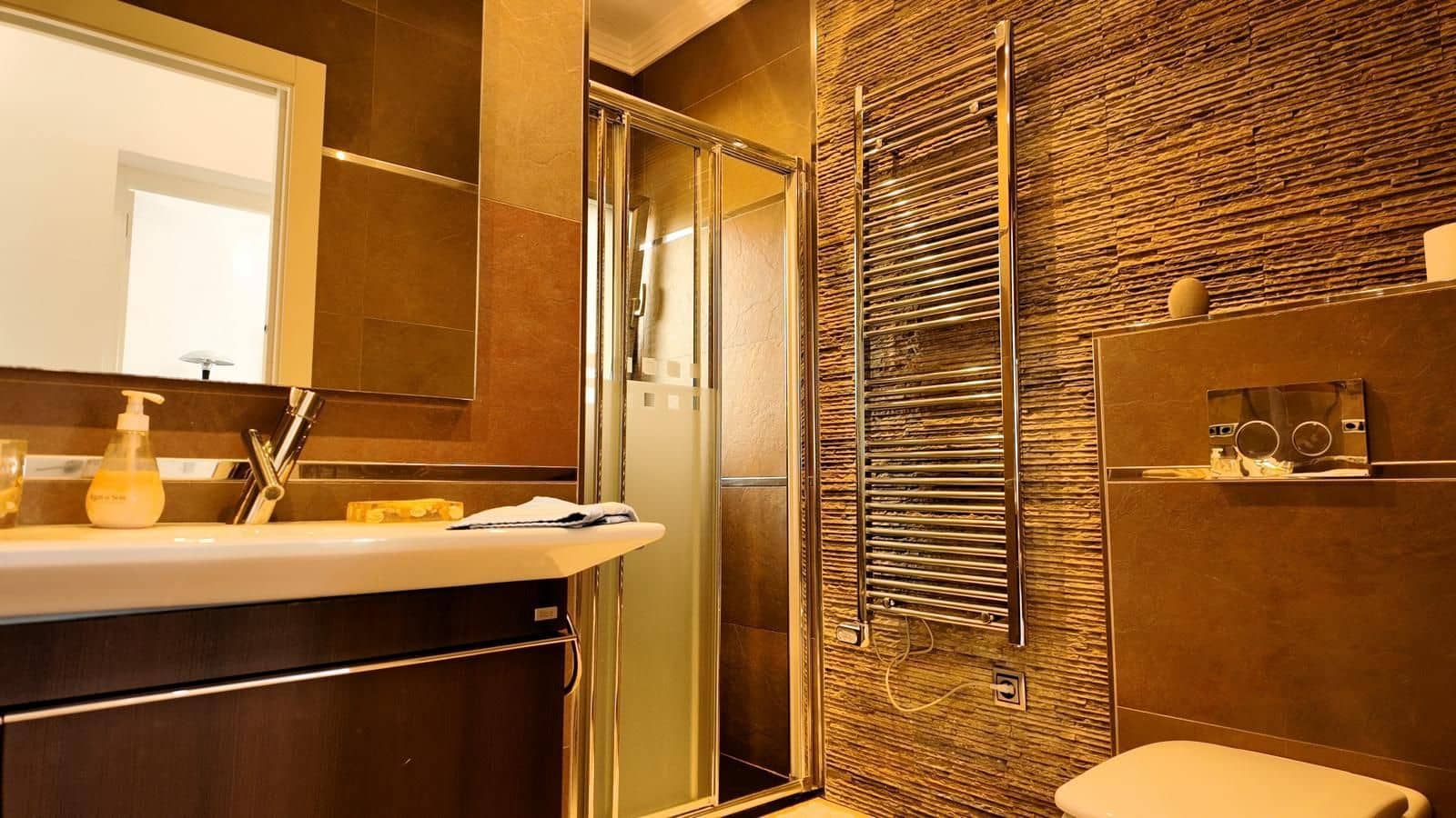 8 quarto Moradia para venda em Calpe / Calp com piscina garagem - 1 450 000 € (Ref: 9387490)