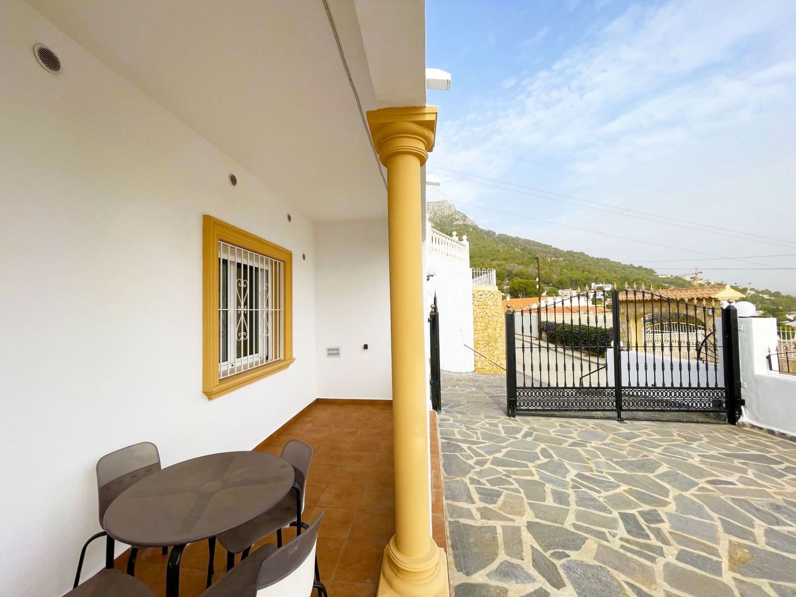 4 sypialnia Willa na sprzedaż w Calpe / Calp z basenem garażem - 716 000 € (Ref: 9390169)