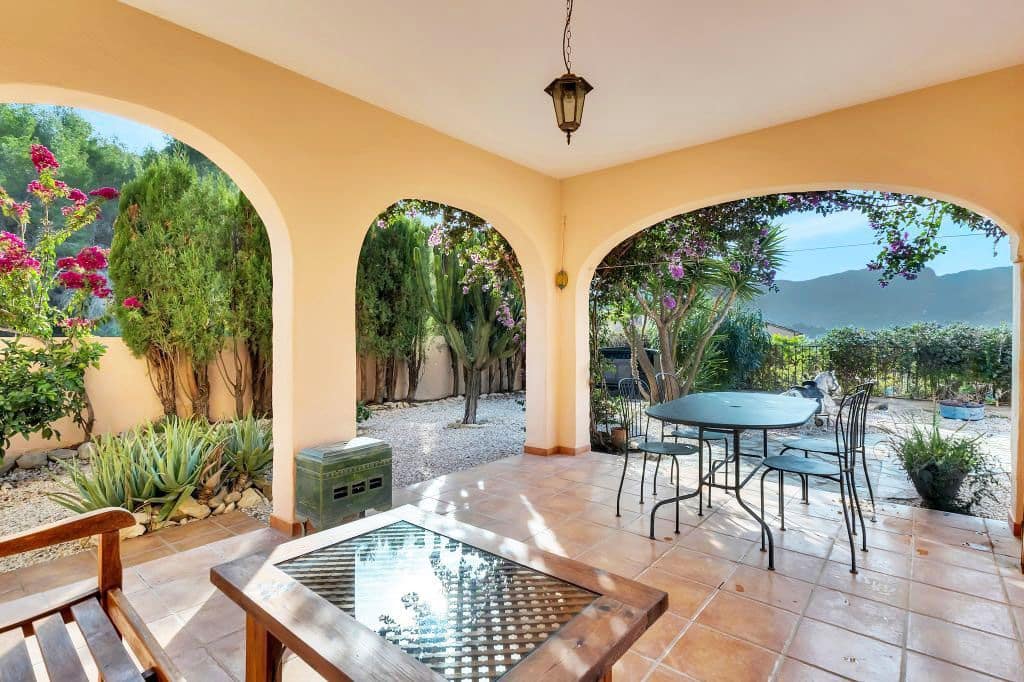 3 camera da letto Bungalow in vendita in Calpe / Calp con piscina garage - 330.000 € (Rif: 9461128)