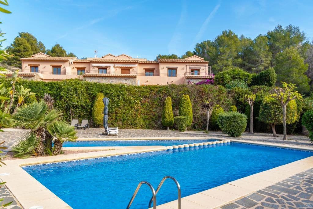 3 camera da letto Bungalow in vendita in Calpe / Calp con piscina garage - 330.000 € (Rif: 9461128)