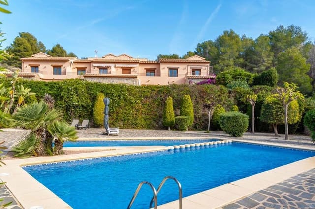 3 camera da letto Bungalow in vendita in Calpe / Calp con piscina garage - 330.000 € (Rif: 9461128)