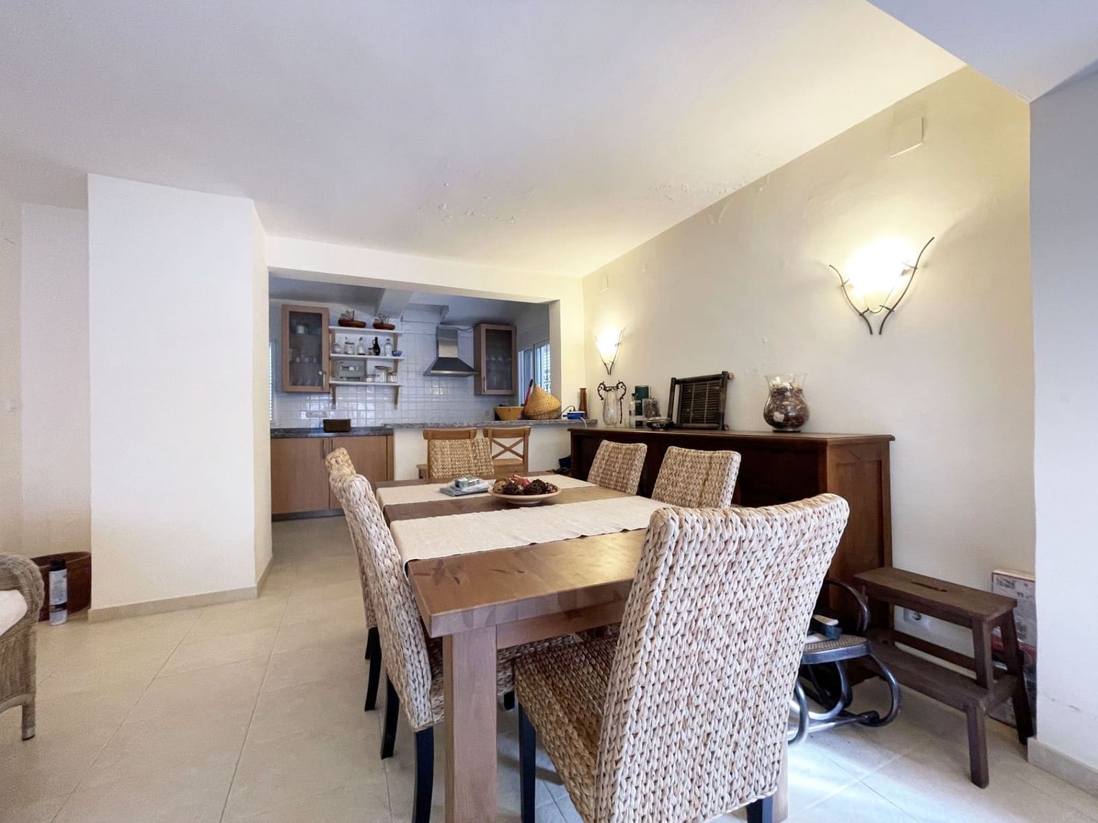 4 soveværelse Villa til salg i Benissa med swimmingpool garage - € 595.000 (Ref: 9512087)