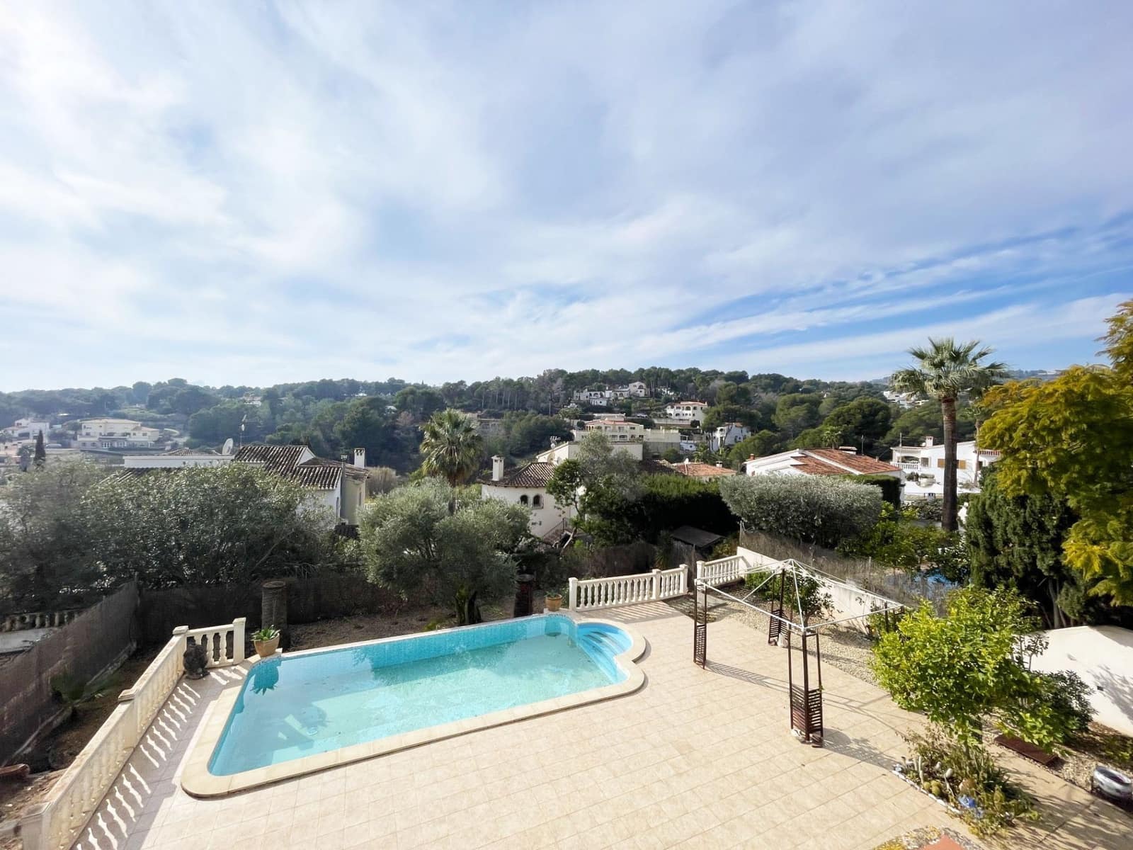 4 soveværelse Villa til salg i Benissa med swimmingpool garage - € 595.000 (Ref: 9512087)